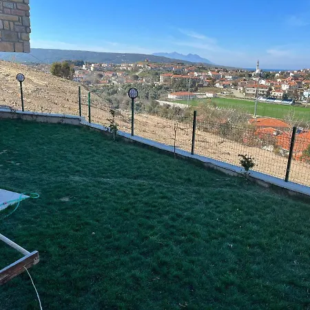 Ada Evi *